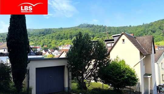 Bild von Älteres 1 bis 2 Familienhaus auf riesigem Grundstück in idyllischer Lage