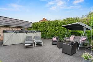 Heeslingen | Stilvolles Einfamilienhaus läßt keine Wünsche offen -  Pool, Kamin und toller Garten. – Die vollständige Adresse der Immobilie erhältst du vom Anbieter., 27404 Heeslingen – Vorschaubild 37