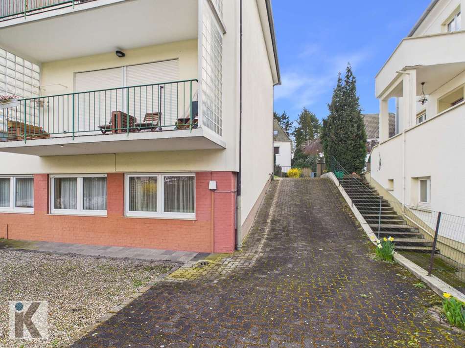 Zufahrt zur Garage