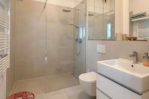 EXKLUSIVITÄT TRIFFT AUF WOHNKOMFORT: SONNENDURCHFLUTETE TERRASSEN-WOHNUNG ZUM VERLIEBEN – Die vollständige Adresse der Immobilie erhältst du vom Anbieter., 50676 Altstadt/Süd, Köln – Vorschaubild 9