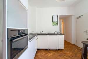 Wohnen an der Theresienstraße + Altstadt Ingolstadt + ca. 130 m² + 3 ZKB + Saniert! – Theresienstraße 14, 85049 Mitte, Ingolstadt – Vorschaubild 3