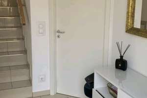 Schönes 3 Zimmer Reihenmittelhaus mit Photovoltaikanlage – Die vollständige Adresse der Immobilie erhältst du vom Anbieter., 65931 Zeilsheim, Frankfurt am Main – Vorschaubild 2