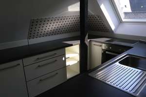 Mitten in der Stadt! Ruhige Dachgeschosswohnung mit kl. Terrasse im  Altbau sucht Individualisten! – Die vollständige Adresse der Immobilie erhältst du vom Anbieter., 47799 Cracau, Krefeld – Vorschaubild 6