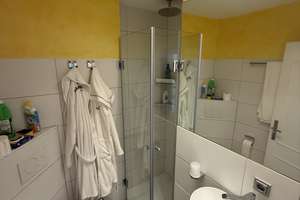 + Traumhafte 3-Zimmer-Eigentumswohnung mit hochwertiger Ausstattung & Garage in Solingen-Gräfrath + – Schlagbaumer Straße 170, 42653 Gräfrath, Solingen – Vorschaubild 23