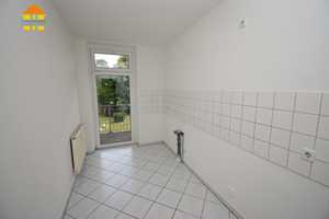 Perfekt für 3 mit Balkon in ruhiger Lage mit Option auf Einbauküche – Zeißstraße 16, 9131 Chemnitz – Vorschaubild 8