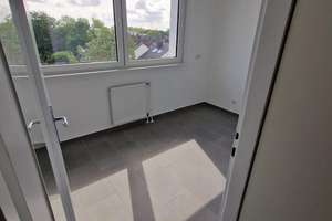 Schöne 3-Zimmerwohnung in Düsseldorf Eller mit Balkon – Kissinger Straße 8, 40229 Eller, Düsseldorf – Vorschaubild 2