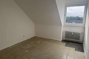 NUR MIT WBS FÜR 2 PERSON - helle 3-Zimmer-Dachgeschosswohnung – Berger Str. 102, 42657 Burg/Höhscheid, Solingen – Vorschaubild 3