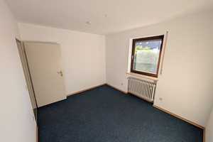 2-in-1: Vielseitiges 8-Raum-Reihenendhaus mit Einliegerwohnung, Garten und Hobbyraum in Neuötting – Karl-Valentin-Straße 20, 84524 Altötting (Kreis) – Vorschaubild 13