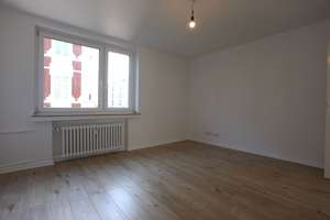 SCHÖNE HELLE 2 ZIMMER WOHNUNG MIT EINBAUKÜCHE IM HERZEN VON ELLER – Gumbertstraße 183, 40229 Eller, Düsseldorf – Vorschaubild 17