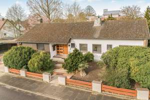 Familienfreundliches Zuhause - Stellplätze, Garage, Glasfaseranschluss, saniert und einzugsbereit! – Die vollständige Adresse der Immobilie erhältst du vom Anbieter., 24768 Rendsburg – Vorschaubild 2