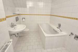 Geräumige, helle und ruhige DG-3-Zimmer-Wohnung (117 m²) in einem liebevoll sanierten Gründerzeithau – Klarastraße 24, 9131 Hilbersdorf, Chemnitz – Vorschaubild 17