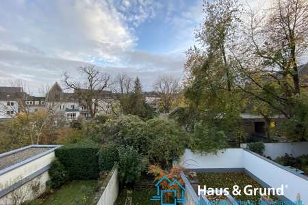 *** charismatische 2-Zimmer-Wohnung - mit gemütlichem Balkon - in guter Lage im Pontviertel***