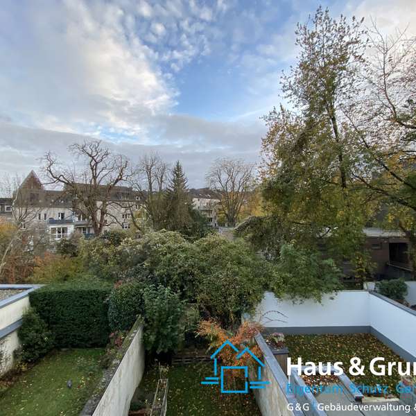 *** charismatische 2-Zimmer-Wohnung - mit gemütlichem Balkon - in guter Lage im Pontviertel***