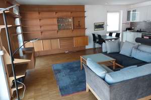 Helle 2-Zimmer Wohnung, möbliert, mit Balkon