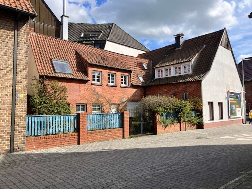 Immobilie in Sendenhorst - Wohn- und Geschäftshaus in zentraler Lage in Sendenhorst - Bild 1