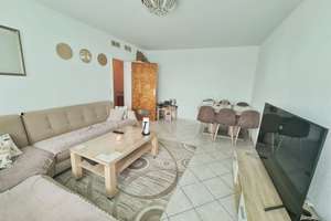 Helle 4-Zimmer-Wohnung mit Loggia im Hochhaus – gepflegte Lage in Leverkusen-Wiesdorf – Die vollständige Adresse der Immobilie erhältst du vom Anbieter., 51373 Wiesdorf, Leverkusen – Vorschaubild 4