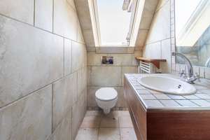 Ruhige Dachgeschosswohnung mit zwei Balkonen und viel Privatsphäre – 23562 Sankt Jürgen, Lübeck – Vorschaubild 11