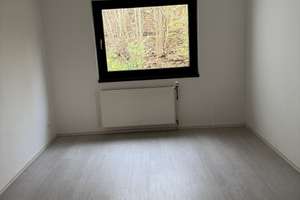 Frisch renovierte 3 Zimmer Wohnung mit Terrasse und Garage  – Camminer Straße 9, 53119 Tannenbusch, Bonn – Vorschaubild 4