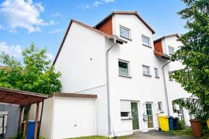Charmante Doppelhaushälfte mit Einliegerwohnung*Renovierungsbedürftig