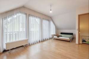 Wohnen mit Charakter: Einfamilienhaus in Berlin-Lichtenrade – Die vollständige Adresse der Immobilie erhältst du vom Anbieter., 12307 Lichtenrade, Berlin – Vorschaubild 16