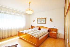 "Exklusive Premiumlage in Passau"
Großzügige Villa mit reichlich Platz, viel Privatsphäre und traum – Die vollständige Adresse der Immobilie erhältst du vom Anbieter., 94034 Hacklberg, Passau – Vorschaubild 25