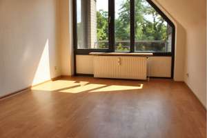 Ein Haus mit viel Platz und vielen Möglichkeiten! Wohnen & arbeiten -Mehrgenerationenhaus, 2 Garagen – Die vollständige Adresse der Immobilie erhältst du vom Anbieter., 40595 Hellerhof, Düsseldorf – Vorschaubild 18