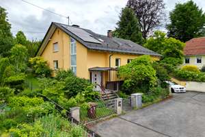 Stilvoll modernisiertes Zweifamilienhaus mit großem Südgarten in ruhiger Bestlage von Neusäß – Die vollständige Adresse der Immobilie erhältst du vom Anbieter., 86356 Neusäß – Vorschaubild 2