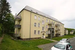 Charmante 3-Raum-Wohnung mit Balkon und lichtdurchflutetem Tageslichtbad in Chemnitz-Ebersdorf – Erich-Steinfurth-Straße 19, 9131 Chemnitz – Vorschaubild 14