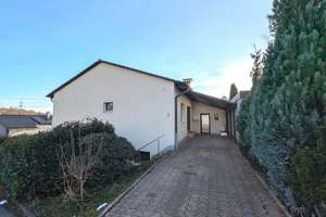 Zweifamilienhaus mit Balkon, Wintergarten und großem Garten
in Wuppertal-Ronsdorf – Die vollständige Adresse der Immobilie erhältst du vom Anbieter., 42369 Ronsdorf, Wuppertal – Vorschaubild 4