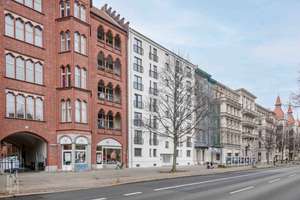 Wohnen im trendigen Kreuzberg - Bezugsfreie 3 Zimmer Wohnung mit Aufzug und Balkon im Erstbezug