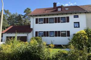 Ruhige, möblierte 1,5-Zimmer-DG-Wohnung nur für Wochenendheimfahrer