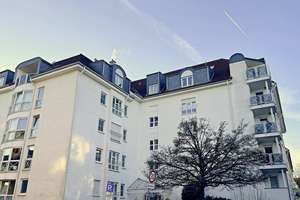 Unser Highlight: Dachgeschosswohnung mit ausgebautem Spitzboden – Die vollständige Adresse der Immobilie erhältst du vom Anbieter., 42653 Solingen-Mitte, Solingen – Vorschaubild 1