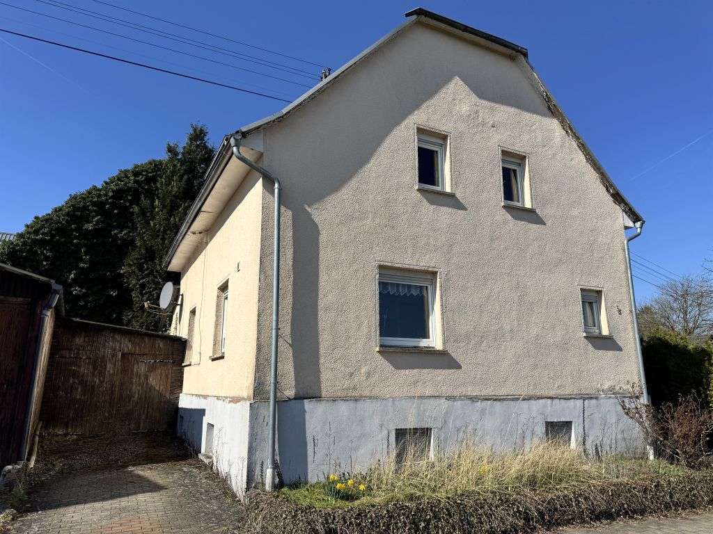 Immobilie in Dierdorf - Handwerkerobjekt: Einfamilienhaus mit Entwicklungsmöglichkeiten - Bild 2