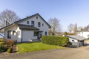 Einmaliger 180° Wasserblick auf 3 Ebenen!
Traumhaus am Nord-Ostsee-Kanal! – Die vollständige Adresse der Immobilie erhältst du vom Anbieter., 24790 Schacht-Audorf – Vorschaubild 81