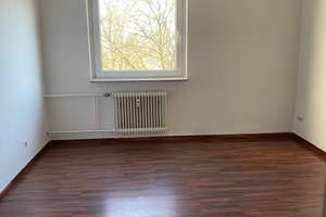 4,5-Zimmer Wohnung mit großem Balkon im 3. OG; inkl. TG in Stuttgart, von privat, ohne Makler! – Die vollständige Adresse der Immobilie erhältst du vom Anbieter., 70569 Lauchäcker, Stuttgart – Vorschaubild 7