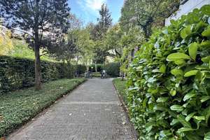 Gepflegte 2-Zimmer-Wohnung mit Balkon, Aufzug & Stellplatz in Köln-Lövenich – 50858 Weiden, Köln – Vorschaubild 5