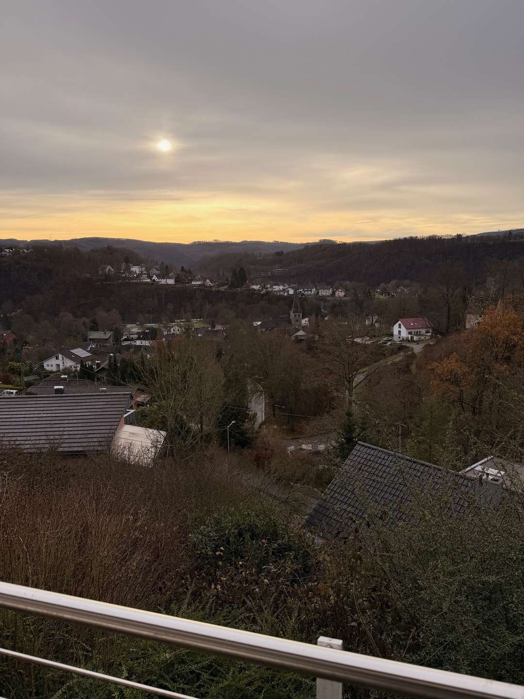 Immobilie in Windeck - Vermietetes Zweifamilienhaus für Mehrgenerationenwohnen in Top Lage - Bild 5
