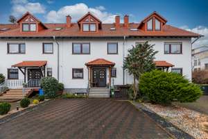 Großes, direkt beziehbares Reihenhaus mit 7 Zimmern, 3 Tageslichtbädern, Balkon, Terrasse & Garten – Die vollständige Adresse der Immobilie erhältst du vom Anbieter., 65462 Ginsheim-Gustavsburg – Vorschaubild 2