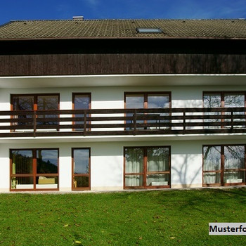 Ihr neues Zuhause - Freistehendes 2-Familienhaus nebst Garage