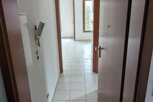 Großzügige 1-Zimmer-EG-Wohnung mit Terrasse und EBK in Stuttgart, S-Bahn 5 Minuten – Rosmarinweg 95, 70374 Sommerrain, Stuttgart – Vorschaubild 2