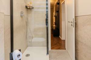Kernsanierte 3-Zimmer Wohnung
mit Balkon zu verkaufen – Die vollständige Adresse der Immobilie erhältst du vom Anbieter., 56077 Niederberg, Koblenz – Vorschaubild 12
