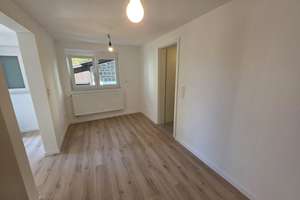 Modernisiertes Haus mit 3 Wohnbereichen, Garten, Vermietungspotenzial und optionaler Scheune – Böllatstrasse 14, 72622 Nürtingen – Vorschaubild 13
