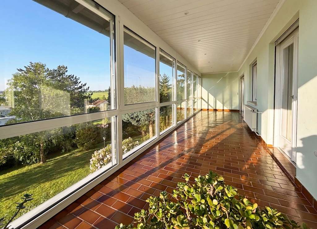 Immobilie in Hüttenberg - Sonnenverwöhntes Wohnen mit großzügigem Raumgefühl & Weitblick - Bild 1