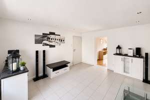 Helle 3-Zimmer-Wohnung mit Balkon, hochwertiger Einbauküche und großem Privatgarten. – Die vollständige Adresse der Immobilie erhältst du vom Anbieter., 66115 Burbach, Saarbrücken – Vorschaubild 8