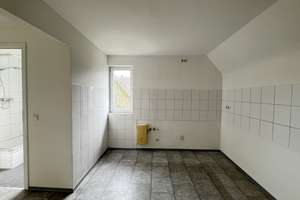 LEERE 2 ZI WOHNUNG MIT GARTEN - GÜNSTIG IN DÜSSELDORF – Zur Lindung 25-27, 40489 Angermund, Düsseldorf – Vorschaubild 8