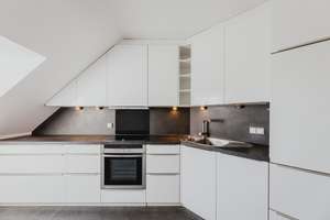 EIN RÜCKZUGSORT ÜBER DEN DÄCHERN – HELLE 2-ZIMMER-WOHNUNG MIT ZWEI SONNENLOGGIEN – Die vollständige Adresse der Immobilie erhältst du vom Anbieter., 81927 Englschalking, München – Vorschaubild 22