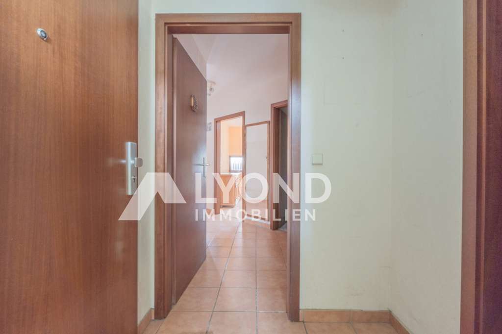 Immobilie in Wurzen - 3-Zimmer-Wohnung mit ca. 82 m² Wohnfläche und Balkon in Wurzen, renovierungsbedürftig - Bild 2