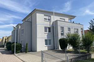 Helle 4-Zimmerwohnung mit 17 m² Sonnenbalkon, Aufzug & TG in ruhiger Lage von Maichingen