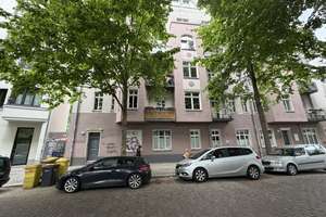 Bezugfreie, lichtdurchflutete Wohnung in begehrter Kiez-Lage ***Balkon***Dusch-Wannenbad***EBK*** – Die vollständige Adresse der Immobilie erhältst du vom Anbieter., 10245 Friedrichshain, Berlin – Vorschaubild 1