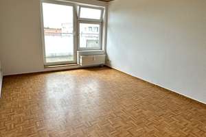 Helle 3-Zimmer-DG-Wohnung mit großer Dachterrasse zu vermieten!